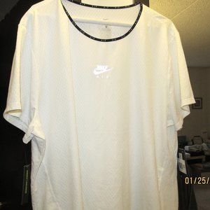 Nike Dri-fit Training Women’s Shirt